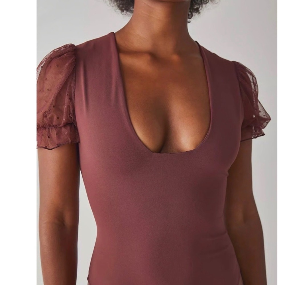 Free People‎ Intimately Mauve Swiss Dot Puff Sleeve U-Neck Bodysuit XS New